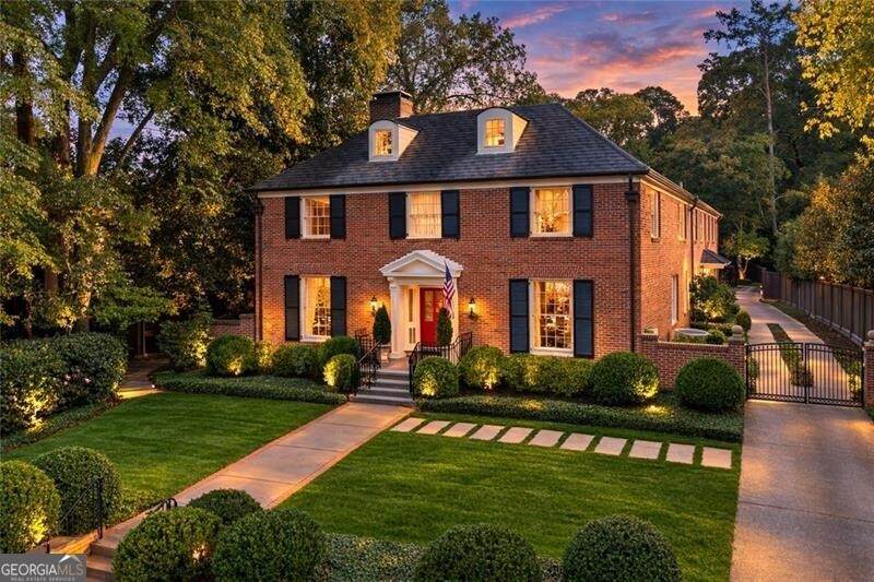 288 Peachtree Battle Avenue - Photo 1