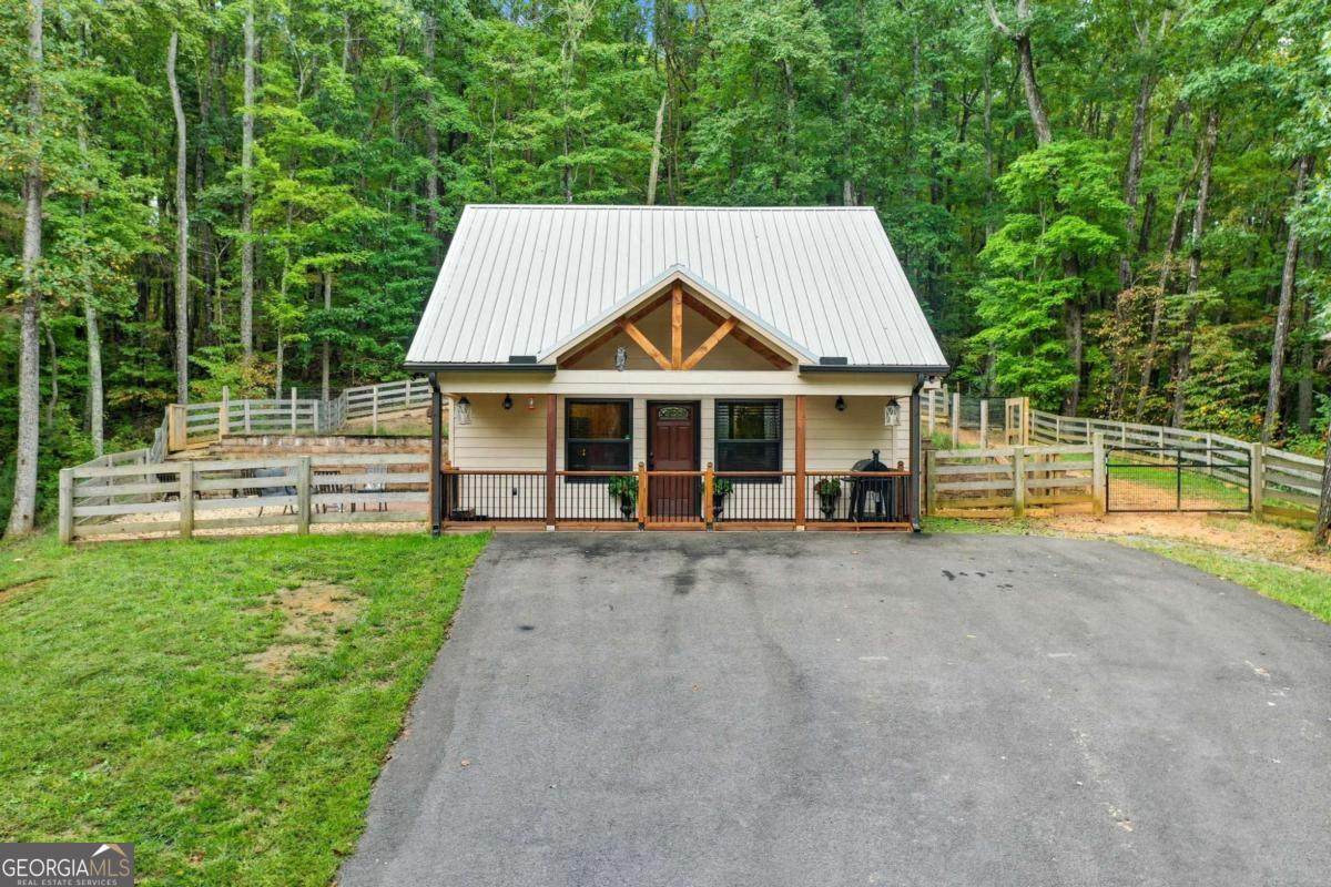 415 Woods Road - Photo 1