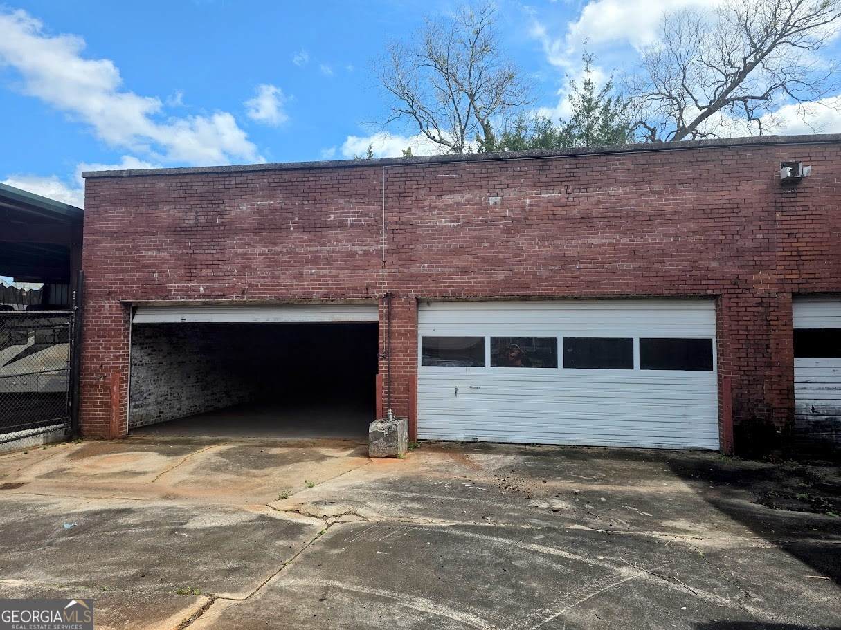 208 B Hightower Street - Photo 1