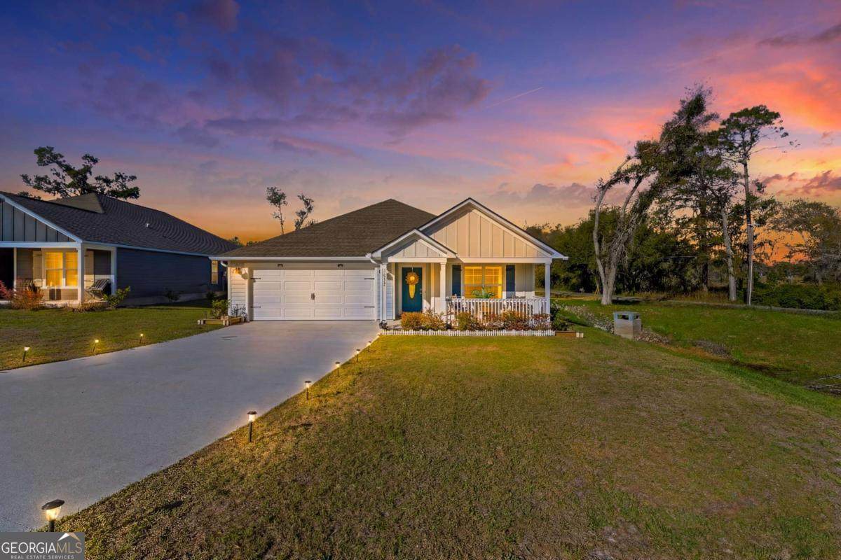 5202 Grand Oak Circle - Photo 1