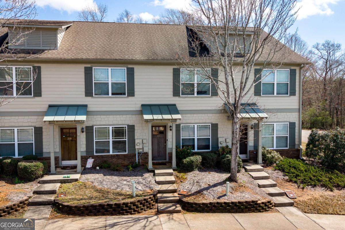 223 Oconee River Circle - Photo 1