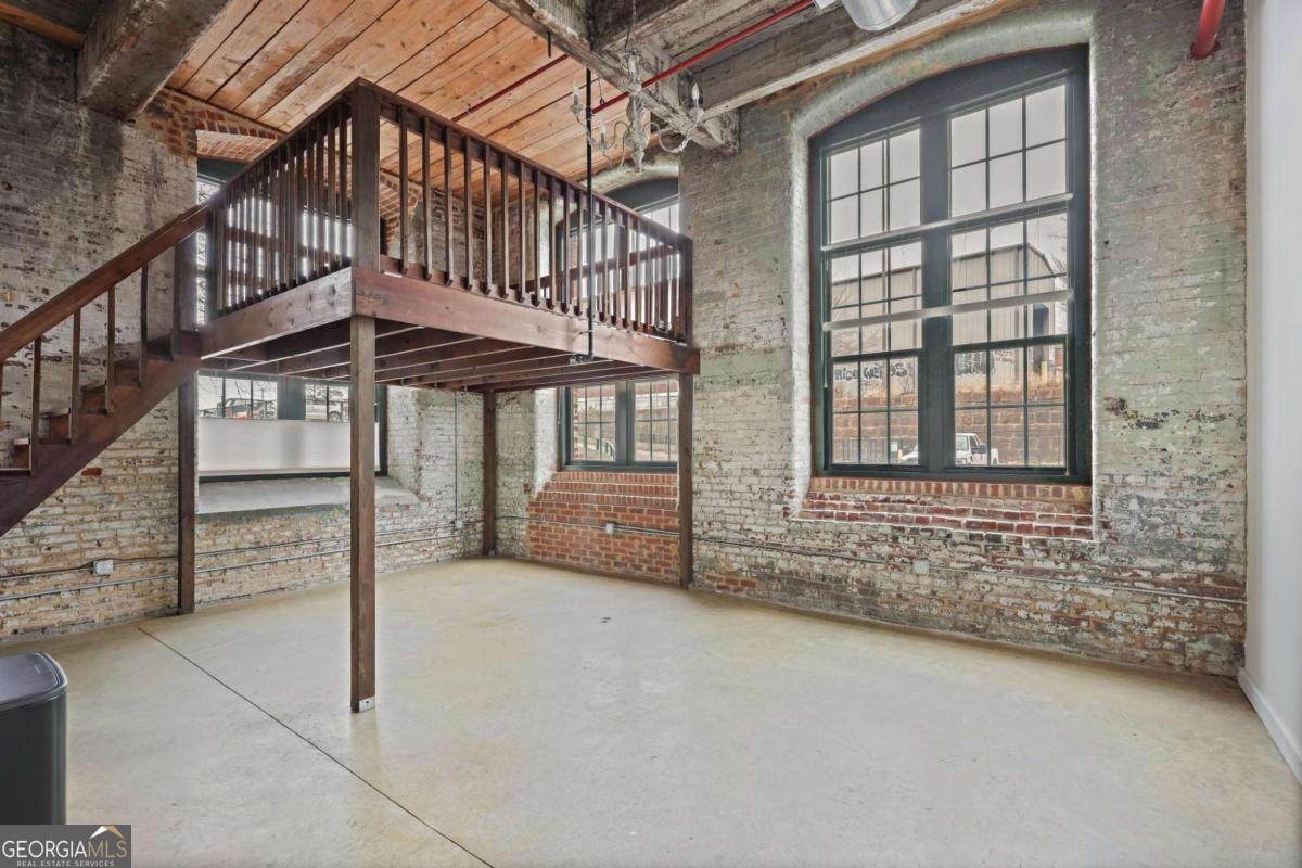 170 Boulevard - Photo 1