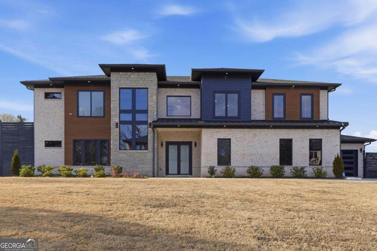 556 Versailles Drive - Photo 1