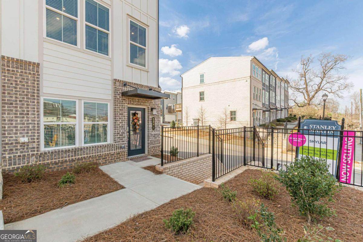 1205 Skylar Lane - Photo 1
