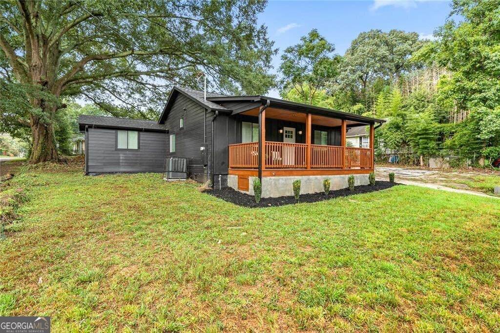 1111 Hillcrest Drive - Photo 1