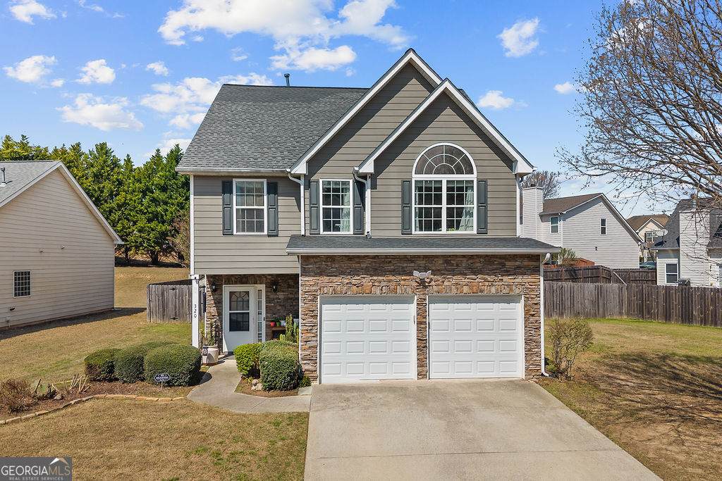 320 Blackwood Lane - Photo 1