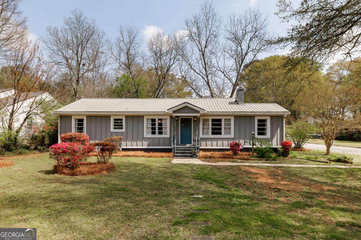 406 Sunset Drive - Photo 1
