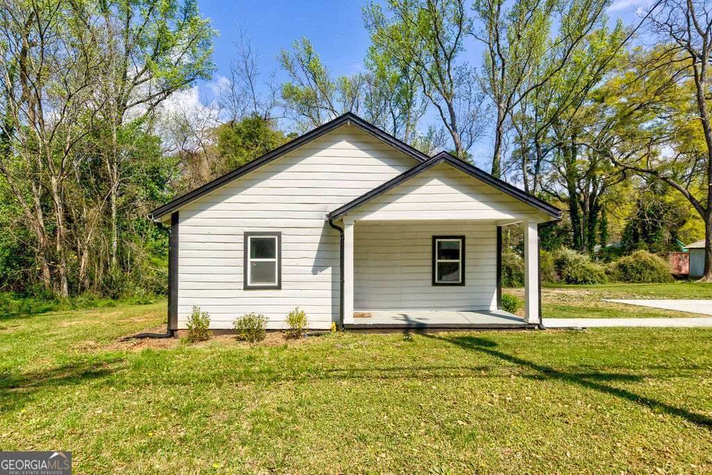 206 Walker Drive - Photo 1