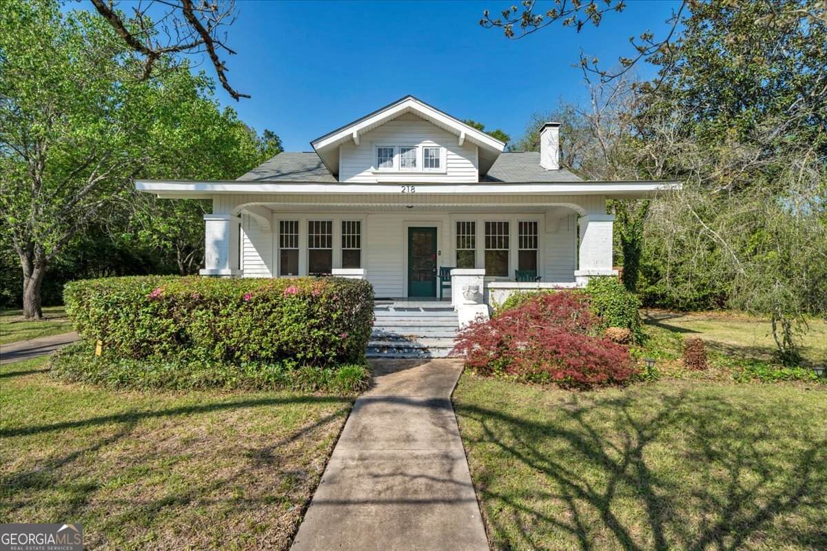 218 West Drive - Photo 1