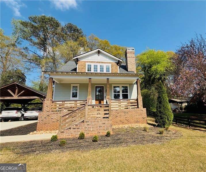 435 Walton Street - Photo 1