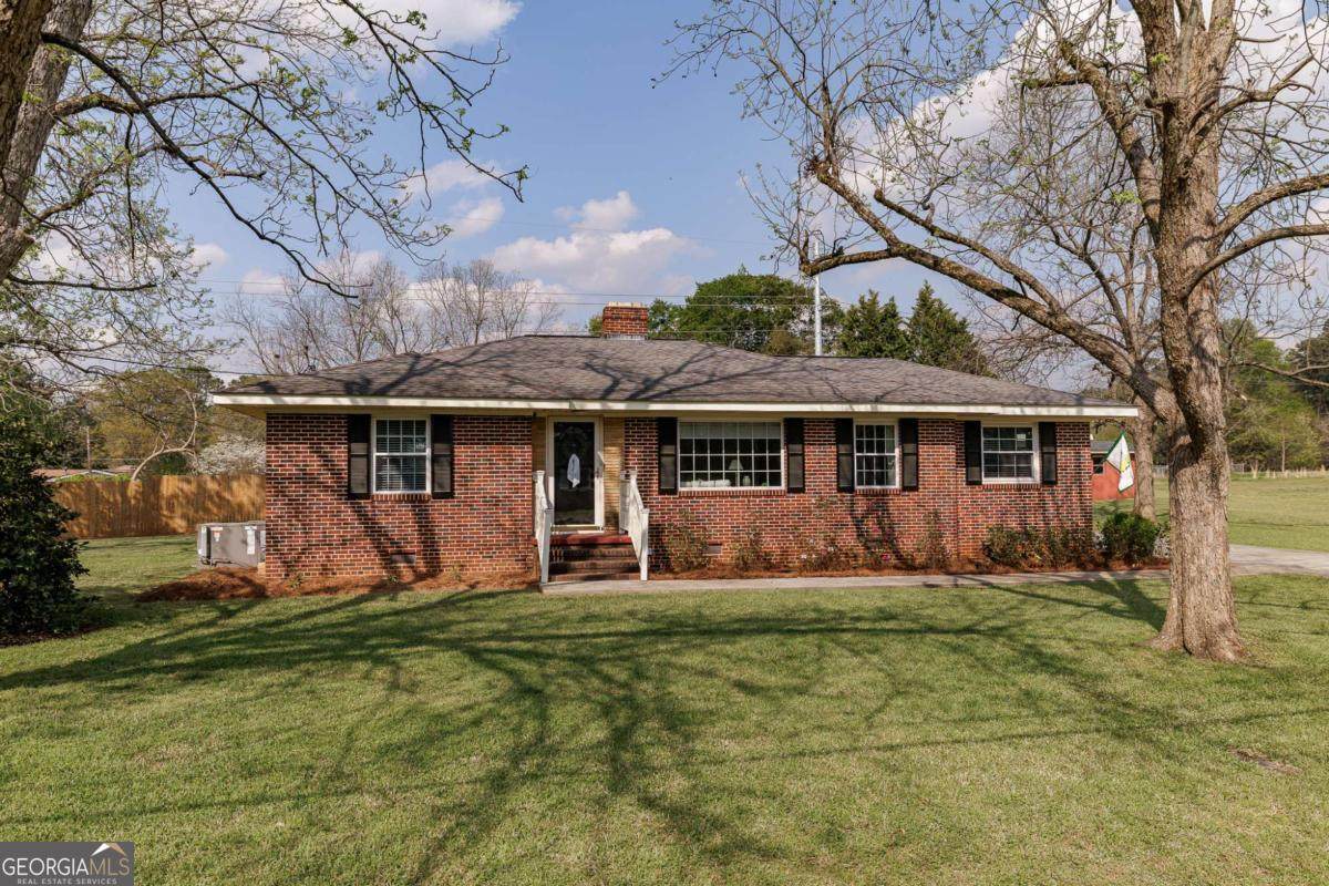 805 Cloverhurst Drive - Photo 1