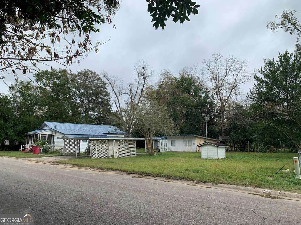 606 7Th Street - Photo 1
