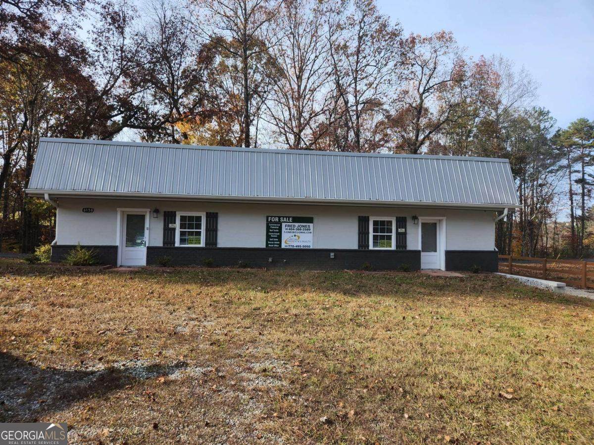 6158 Suwanee Dam Road - Photo 1