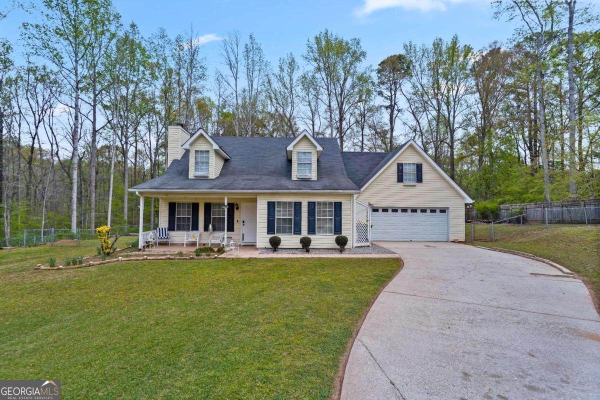 135 Creekview Drive - Photo 1