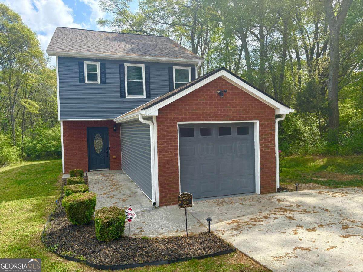 1640 Riverchase Circle - Photo 1