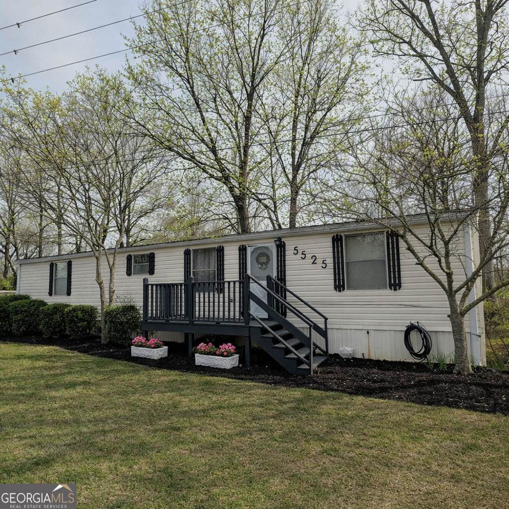 5525 Mount Shores Circle - Photo 1