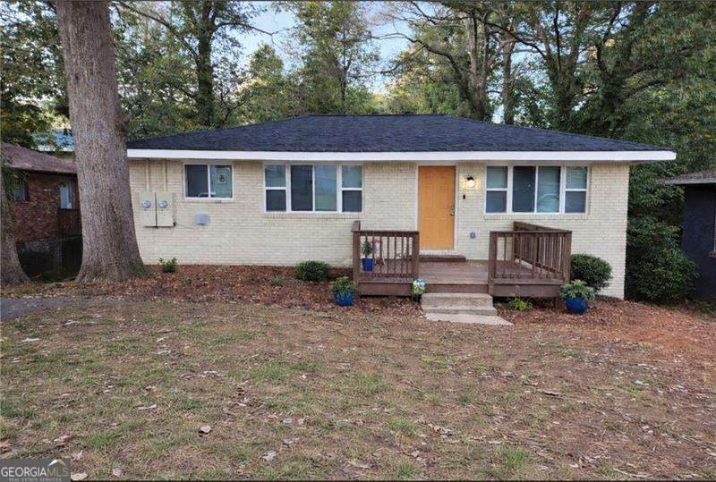1341 Pine Avenue - Photo 1