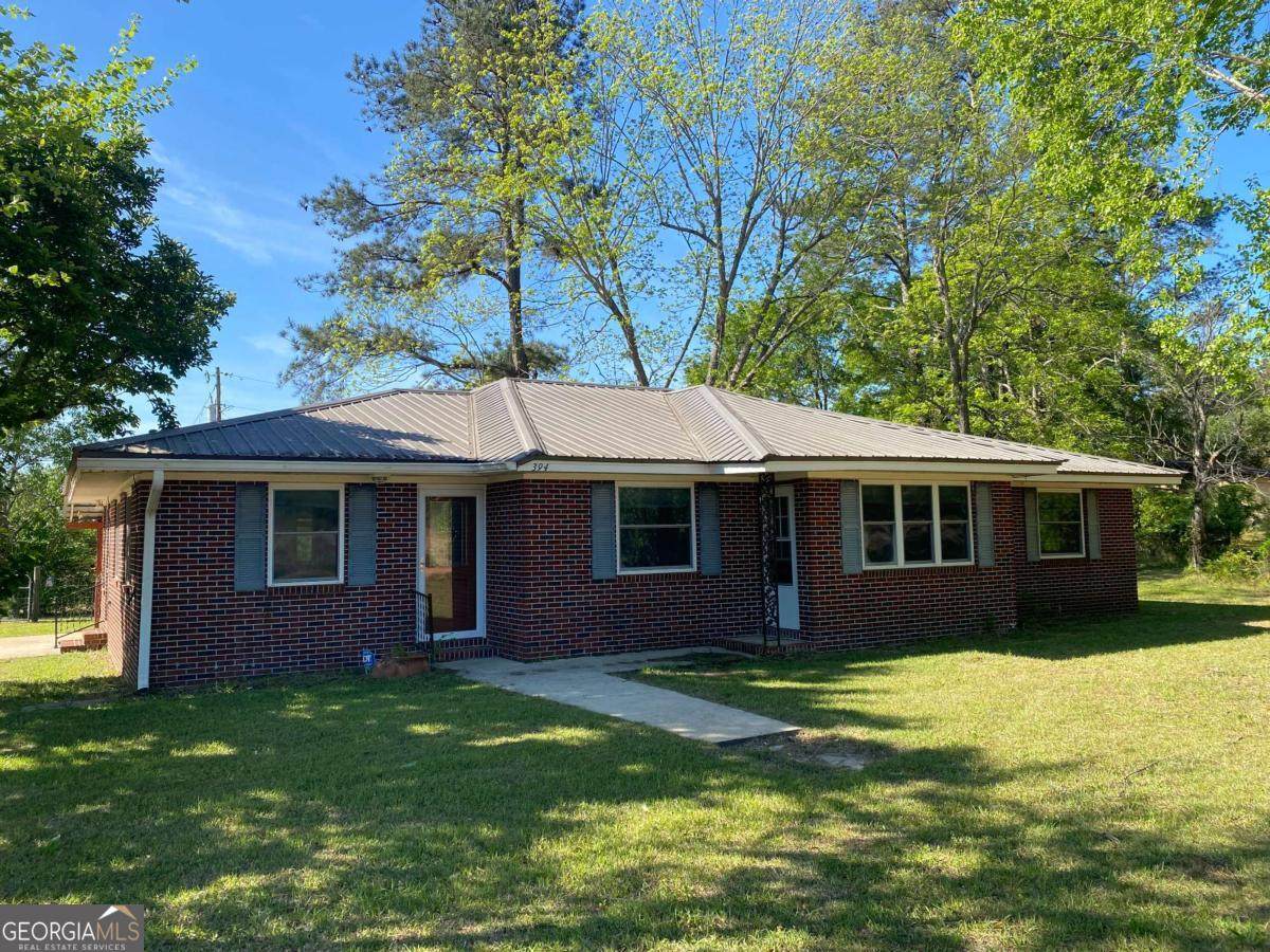 394 Thompson Lane - Photo 1