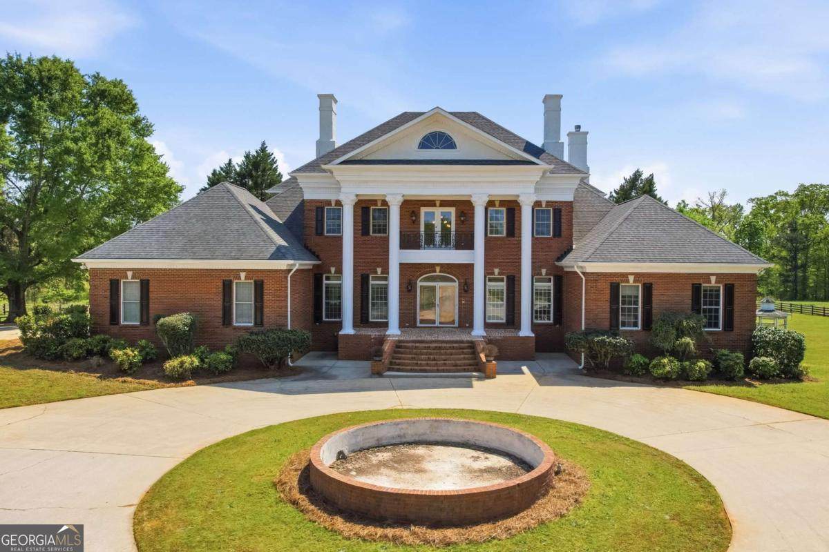 1202 Hodges Circle - Photo 1