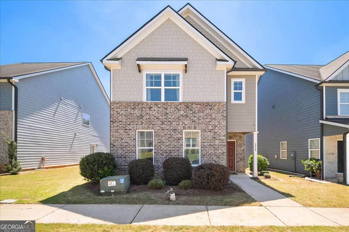 1214 Hawthorne Trail - Photo 1