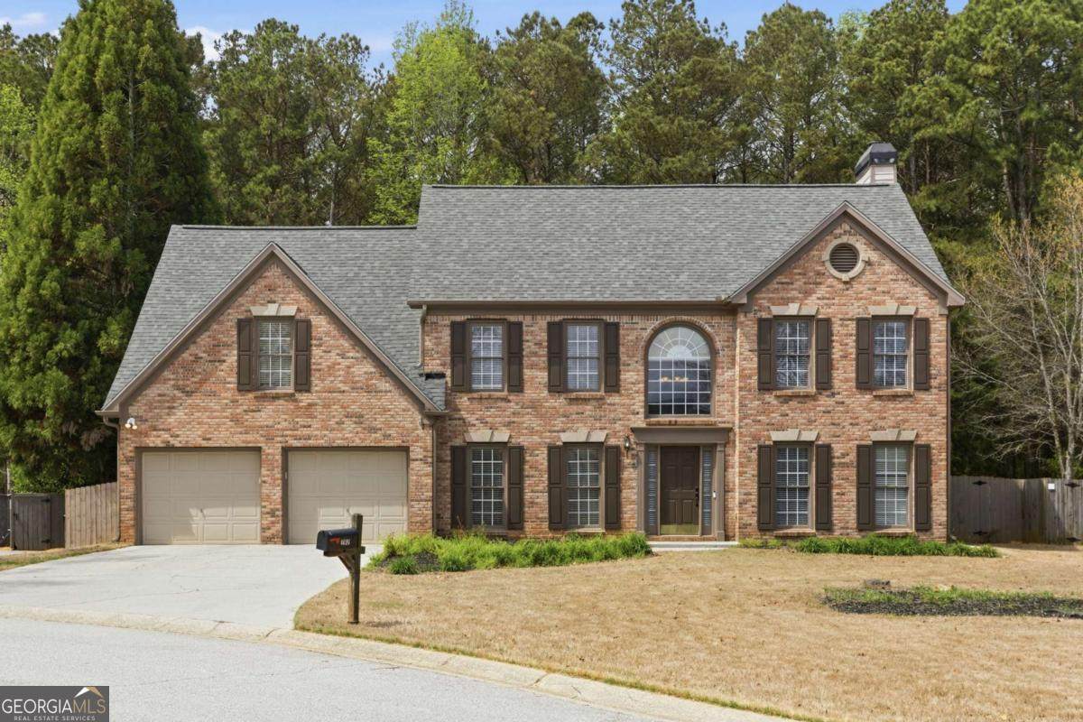 752 Hunters Trace - Photo 1