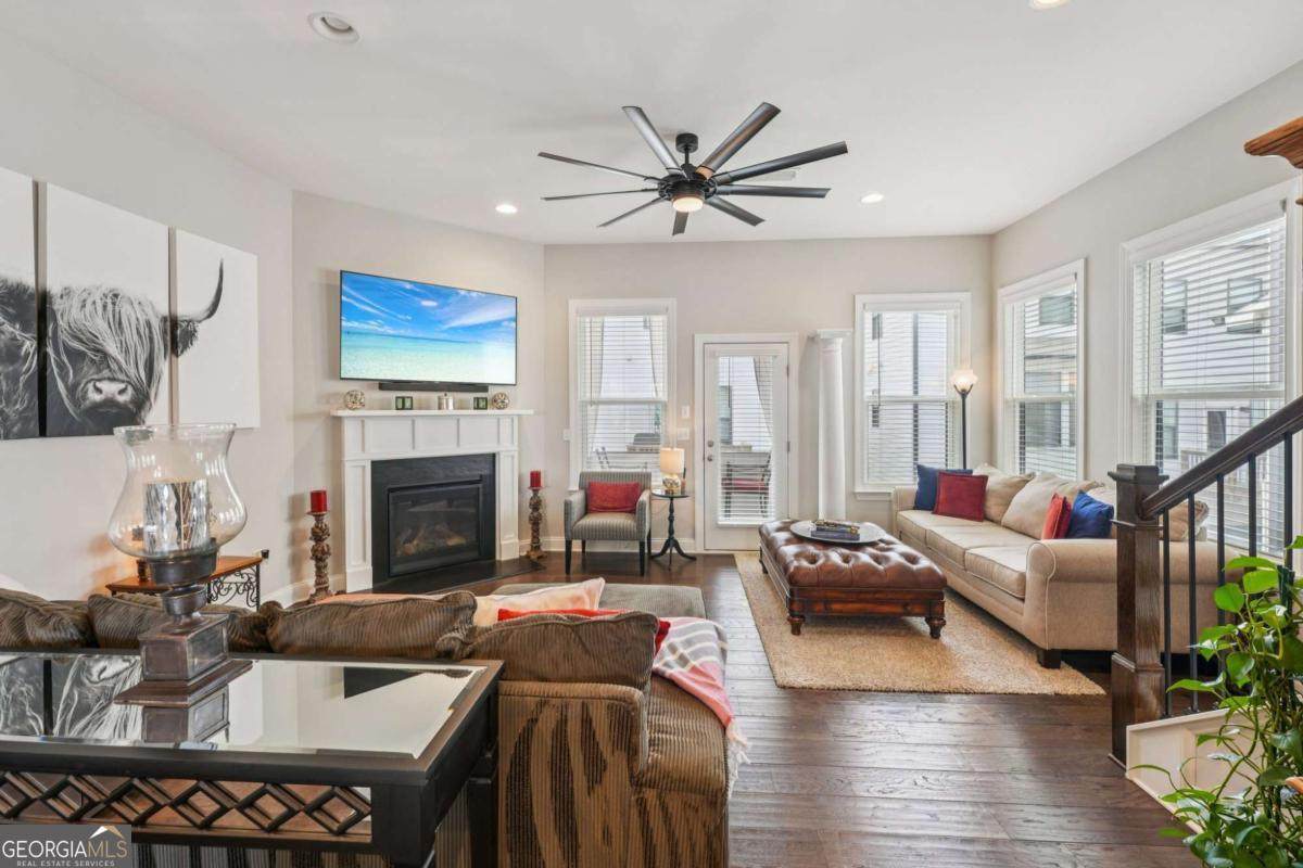 2022 Manchester Street - Photo 1