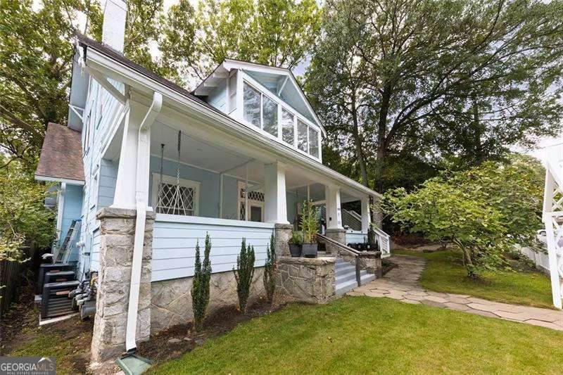 449 Greenwood Avenue - Photo 1