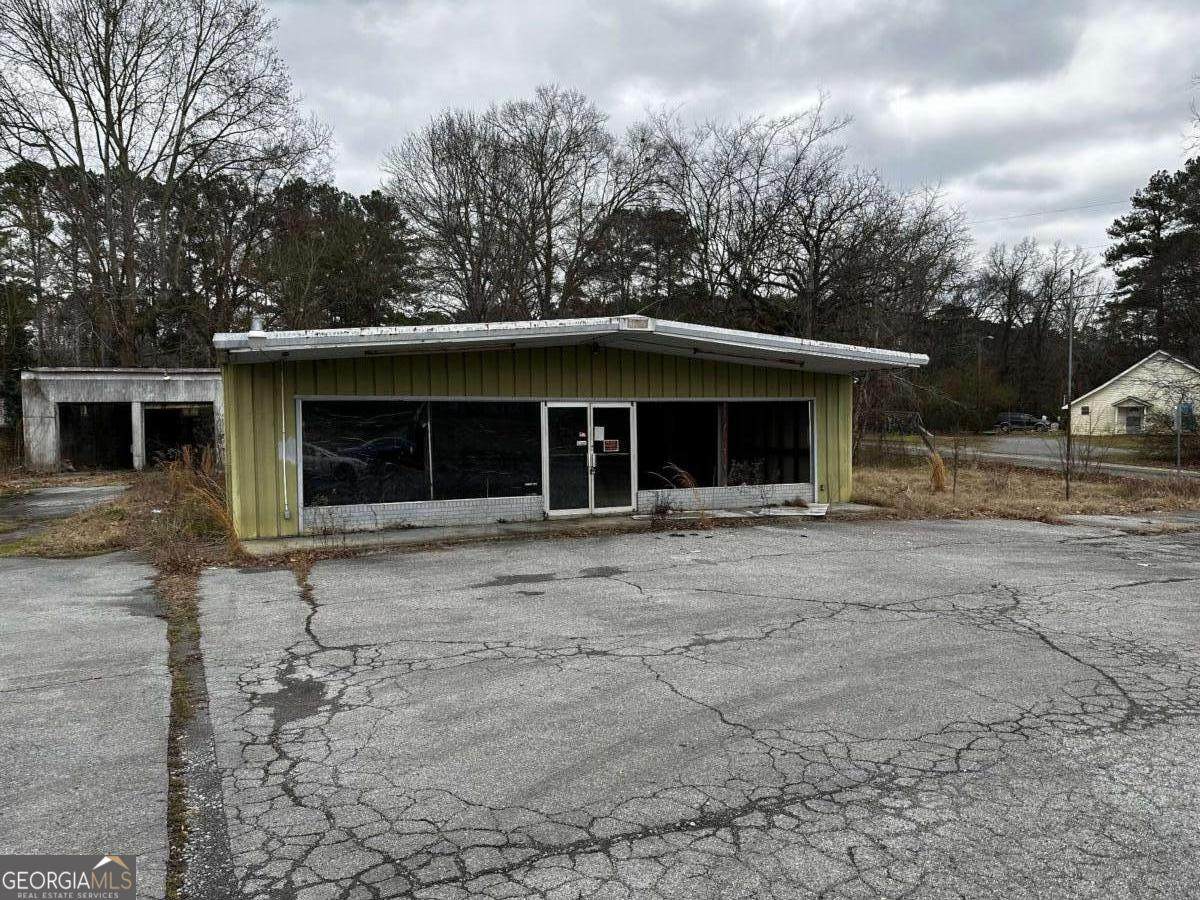 4382 Calhoun Road - Photo 1