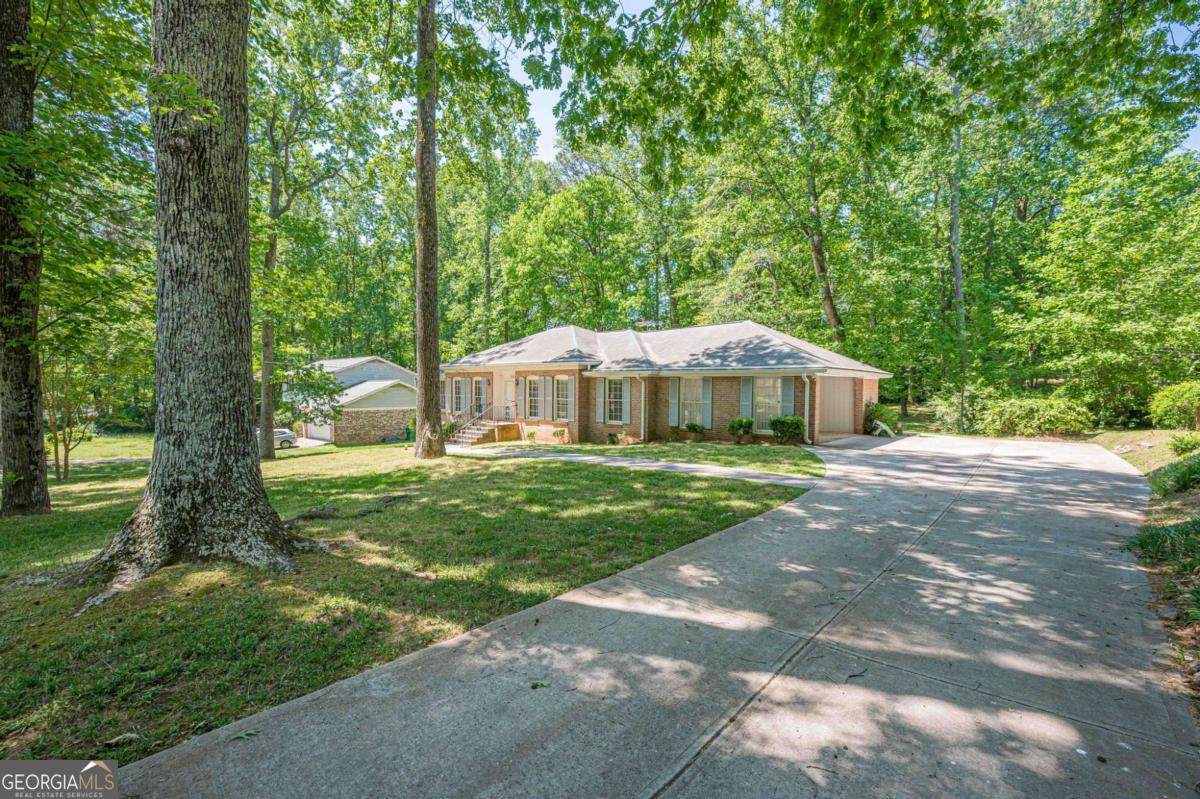 3928 Cloudland Drive - Photo 1