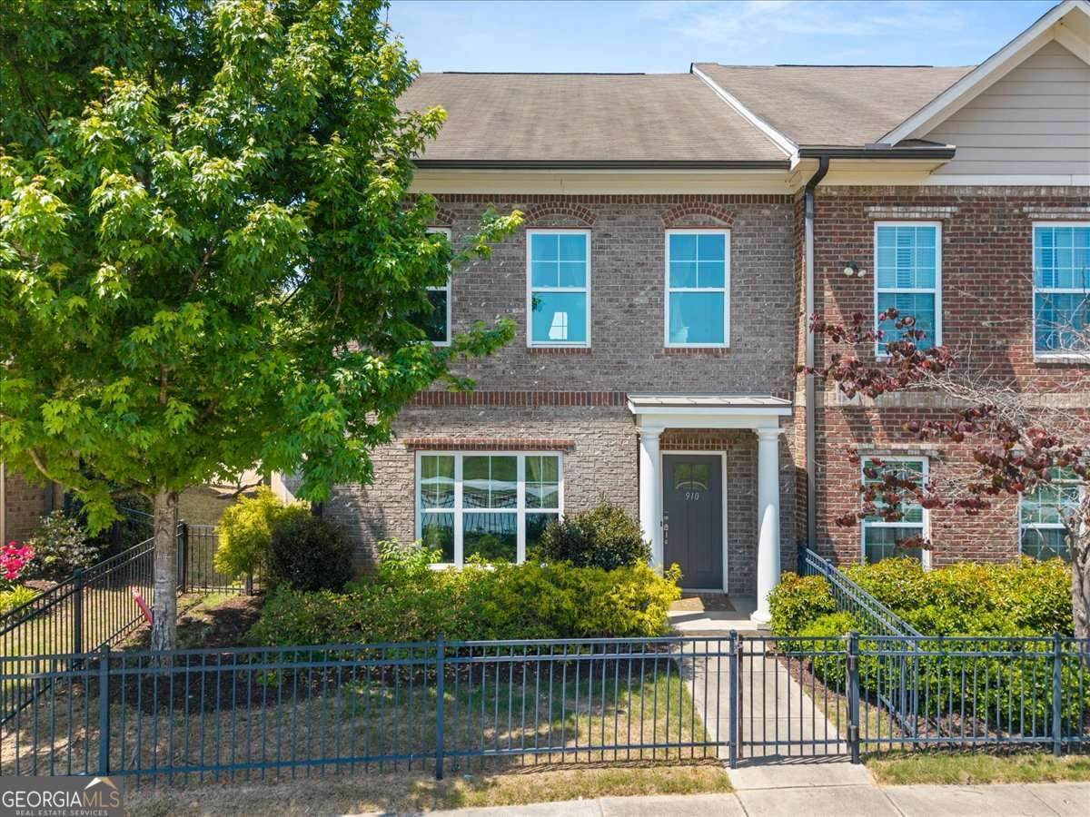 910 Westmoreland Circle - Photo 1