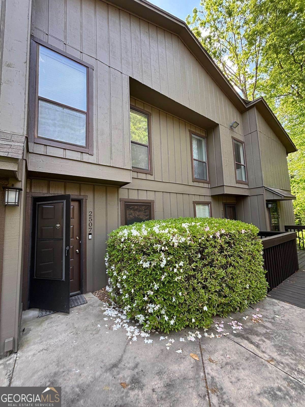 2507 Cumberland Court - Photo 1