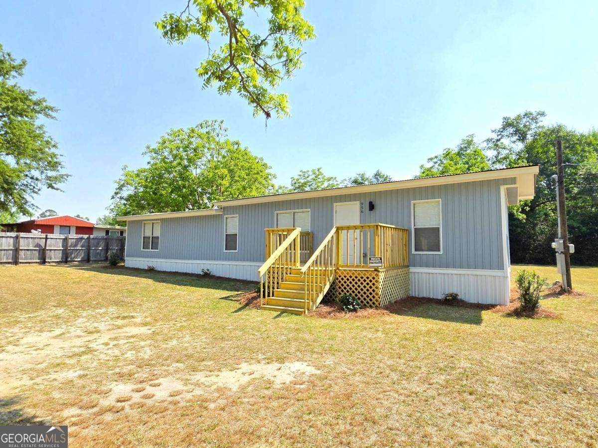 956 Donaldson Street - Photo 1