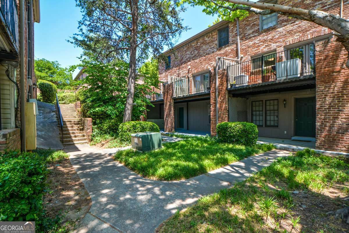 3113 Colonial Way - Photo 1