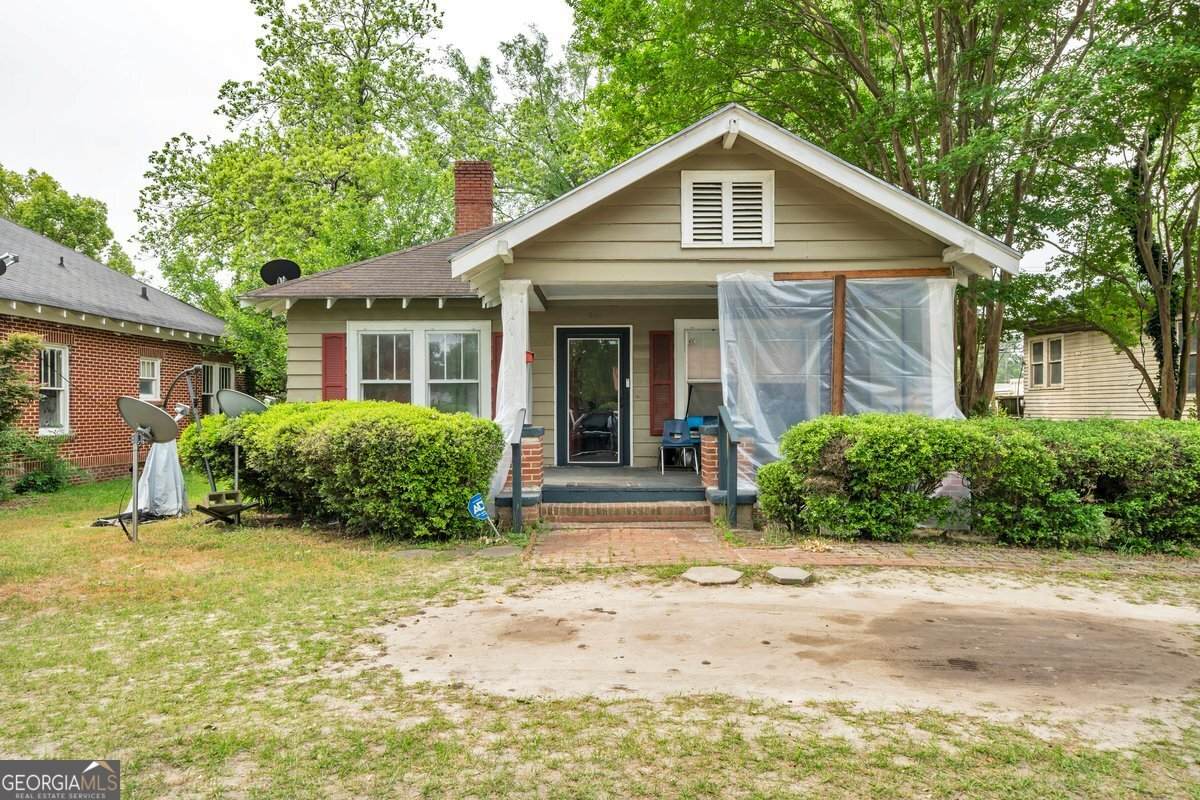 610 E 15th Avenue - Photo 1