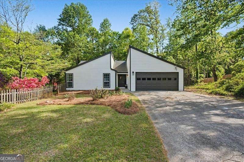 5985 Bayside Drive - Photo 1