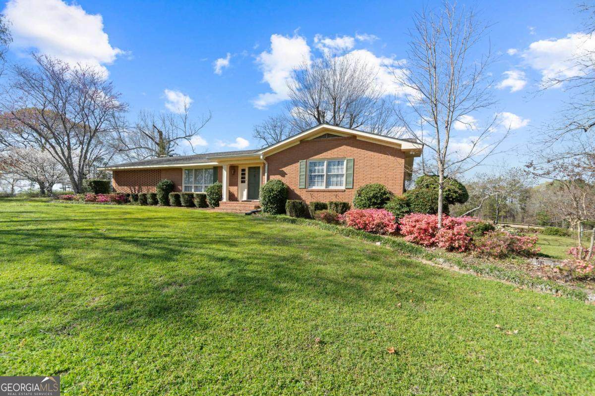 56 Claymont Road - Photo 1