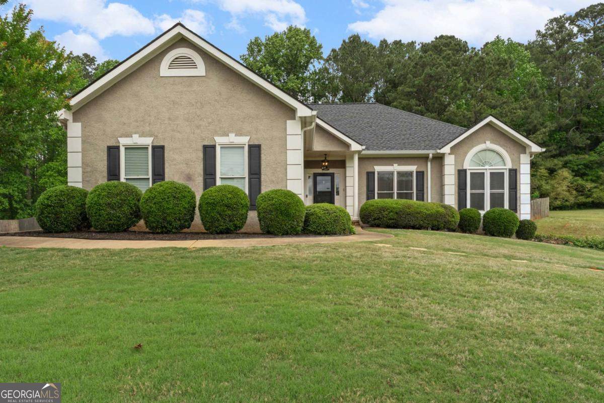 122 Crescent Drive - Photo 1