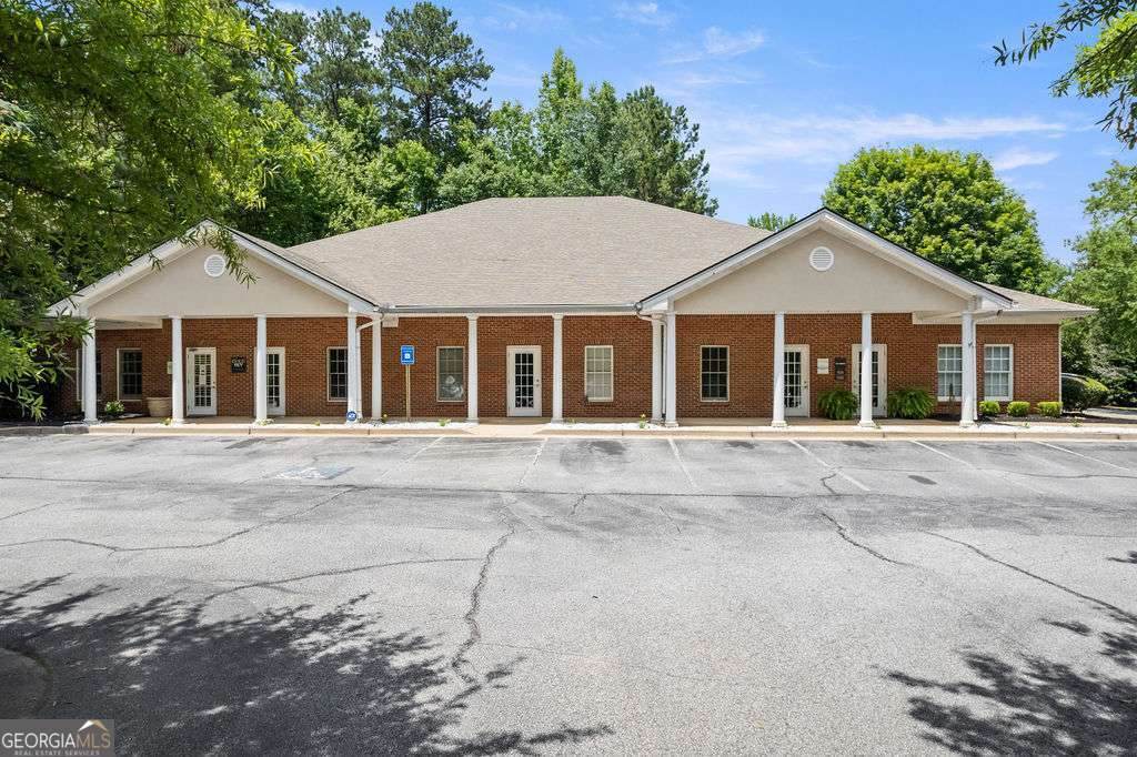 6 Jefferson Parkway - Photo 1