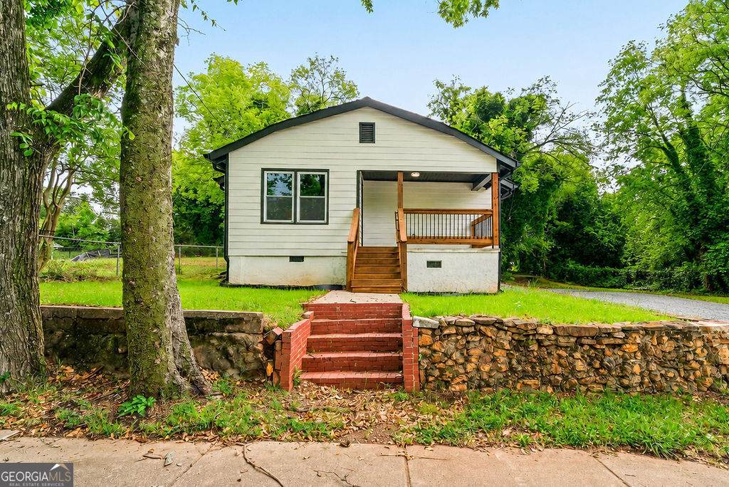 1409 Maple Avenue - Photo 1