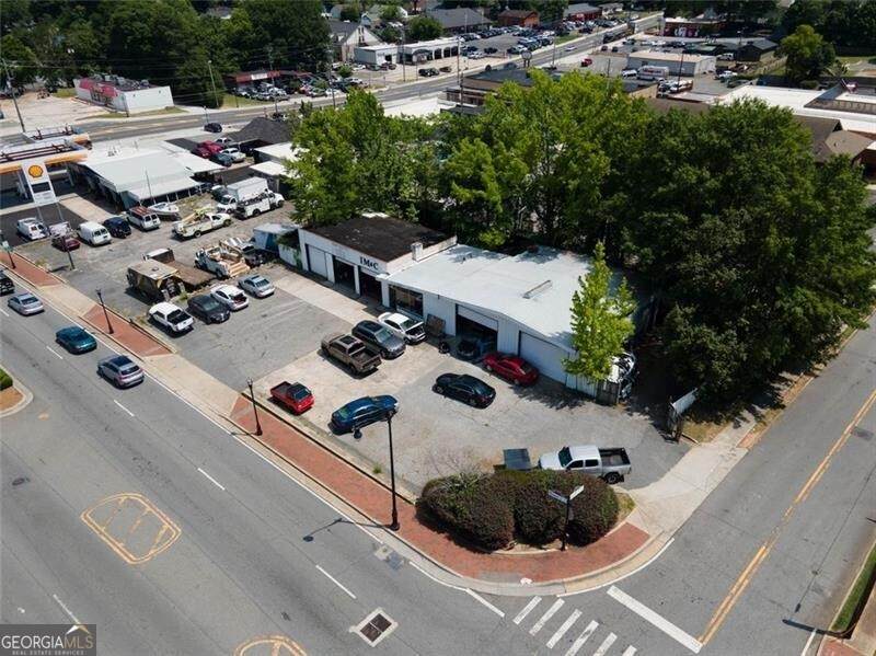 522 Roswell Street - Photo 1