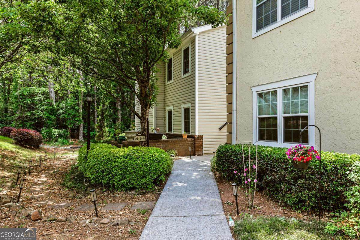 63 Hampshire Court - Photo 1