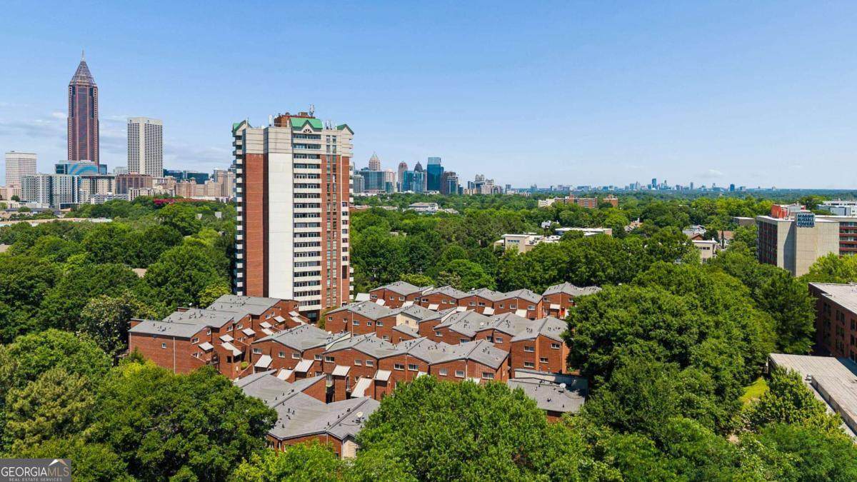 391 Ralph Mcgill Boulevard - Photo 1