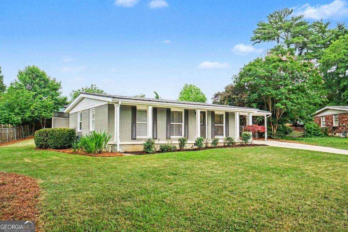 1801 Lochlomand Lane - Photo 1