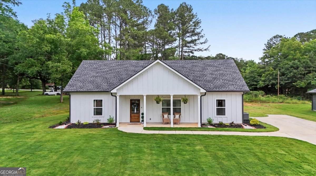 91 Holly Road - Photo 1