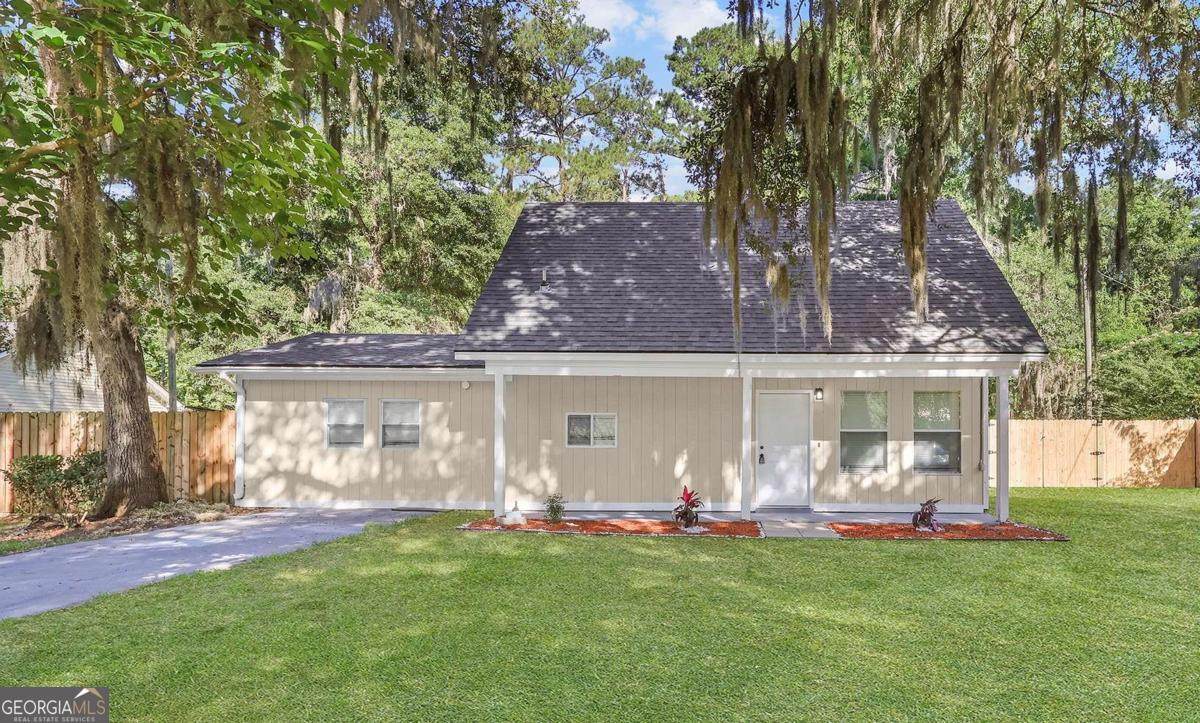 539 Pine Avenue - Photo 1