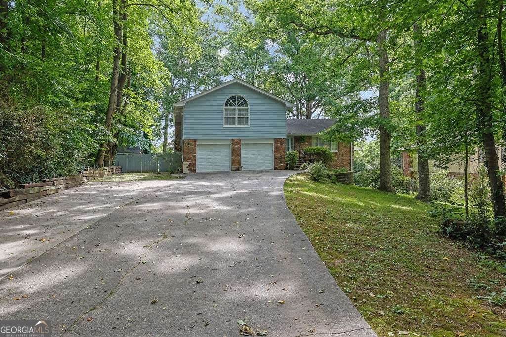 4916 Oak Grove Drive - Photo 1