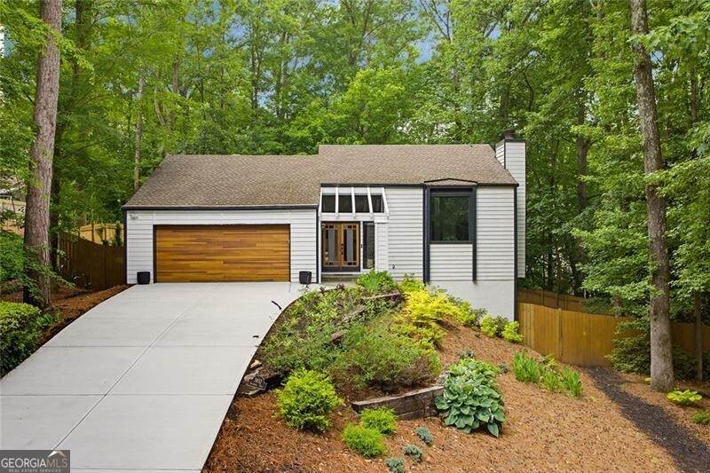 3452 Shawnee Trail - Photo 1
