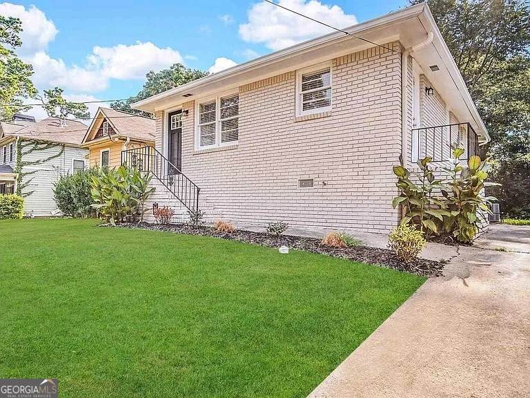 933 Capitol View Avenue - Photo 1
