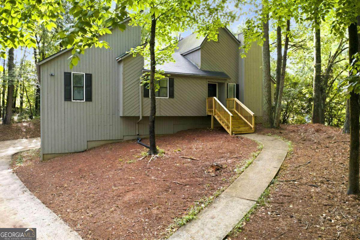 490 Summerfield Drive - Photo 1