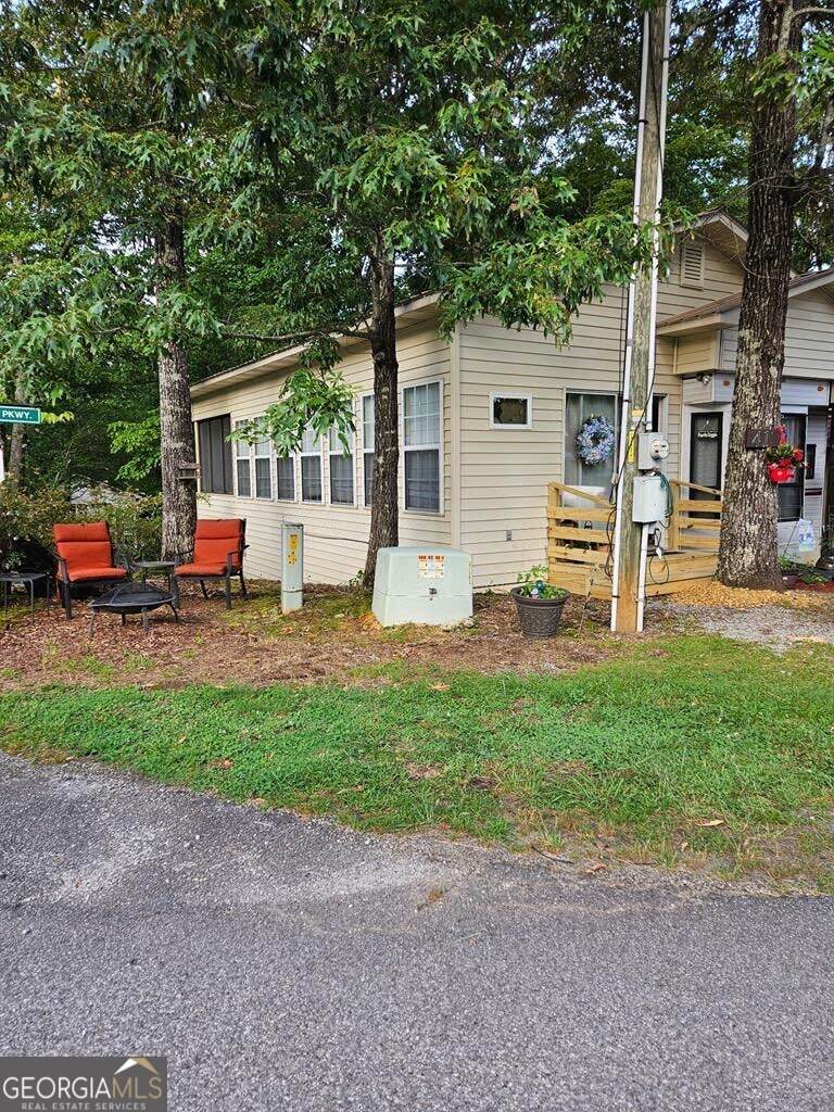 41 Cindy Parkway - Photo 1